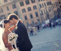 Foto sposi sulla scalinata del Campidoglio