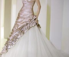 Moderno abito da sposa della Collezione Diagonal