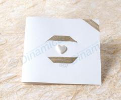 Annuncio, partecipazione e bomboniera con intarsi in juta