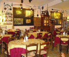 Ampia sala per ricevimento di matrimonio presso il ristorante La Rocca Bianca