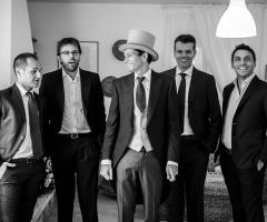 Lo
 sposo e gli amici - Francesco Mosca Fotografo