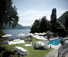 New Team Banqueting - Tra lago e piscina