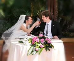 Foto degli sposi durante il brindisi - Il Brigantino Barletta