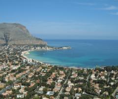 La splendida vista della costa offerta dall'Addaura Hotel Residence Congressi