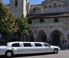Limousine per gli sposi
