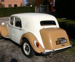 Auto d'epoca Traction per il matrimonio a Bologna