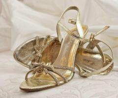 GreenPhotoVideo - Dettaglio scarpe sposa