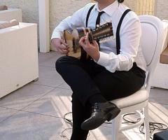 Aruanà Wedding Music Planner - La chitarra battente degli Aruanà.