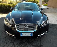 Muso della Jaguar XF per il matrimonio