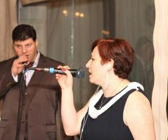 I RedRose si esibiscono ad un matrimonio