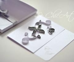 Decorazione in rilievo della partecipazione di nozze