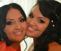 Acconciature uniche per la sposa e per gli invitati