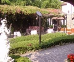 Organizzazione del matrimonio in giardino