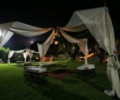 Allestimento del gazebo per il ricevimento di matrimonio