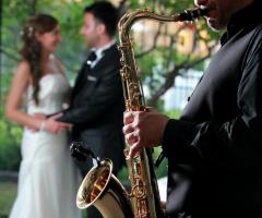 Simone Marra: Sax, Piano, Voce e Animazione