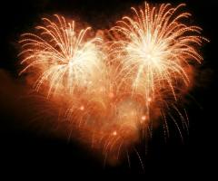 Fuochi d'artificio a forma di cuore