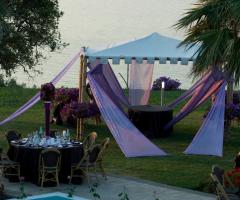 Allestimento matrimonio in riva al mare