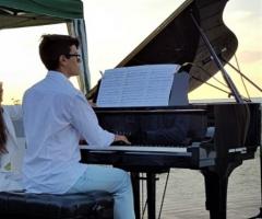 Evergreen - Al pianoforte