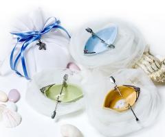 Spille di conchiglie per le bomboniere di matrimonio