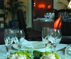 Hotel Villa Michelangelo - Centrotavola floreale per il banchetto di nozze