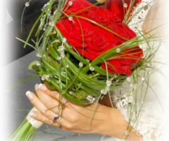 Bouquet particolare con rose rosse e brillantini