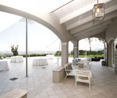 Ricevimento di matrimonio all'esterno della Villa