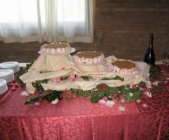 Torta nuziale per il ricevimento di matrimonio