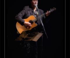 le atmosfere più diverse, evocate dalla chitarra