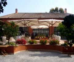 Tavoli di nozze all'aperto