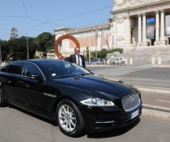 Auto noleggaita con conducente