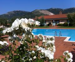 Piscina della villa a Latina