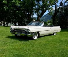 Carrozzeria Autodelta - Cadillac noleggiata per matrimonio