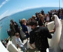 Gli invitati al ricevimento di matrimonio