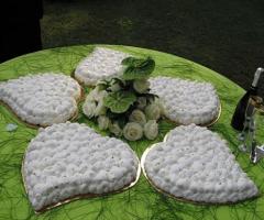Torta nuziale profiterole bianco