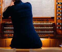 Violinista e Organista per la Cerimonia e Ricevimento - Organista Piacenza