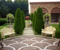 Vialetto del giardino della dimora