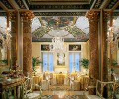 Gli interni regali del Centrale Palace Hotel