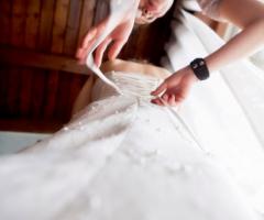 Enrico Ferri Fotografo - Vestizione con la mamma