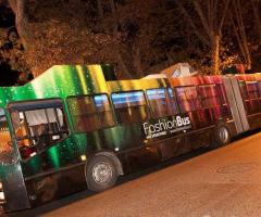 Il Fashion Bus per le vie della città