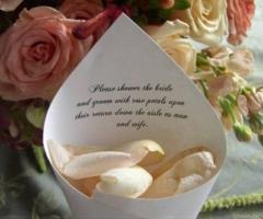 Coni porta petali per il matrimonio