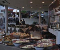 Buffet di antipasti per il ricevimento di nozze