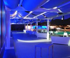 Kora Pool and Beach Events - Sala illuminata per le nozze
