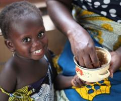 Una tenera immagine scattata nel corso della missione in Congo
