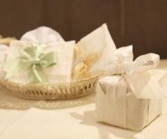 Bomboniera di nozze e confettata