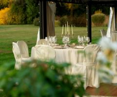 Tavoli per gli invitati alle nozze - AZETA Foto