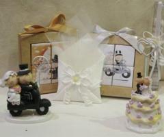 Bomboniere sposini in moto e puzzle di cioccolatini