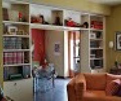 Una libreria per il salone