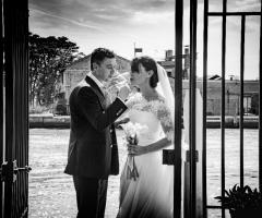 Il giardino di Villa Lina - Gli sposi sul pontile