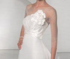 Vestito da sposa con motivo floreale in tessuto - Valentini Spose
