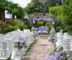 Cerimonia di matrimonio in giardino